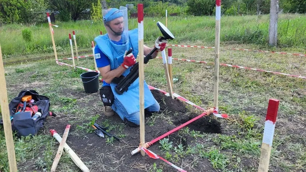 Демінери Швейцарського фонду з протимінної діяльності назвали найзабрудненішу громаду на Харківщині
