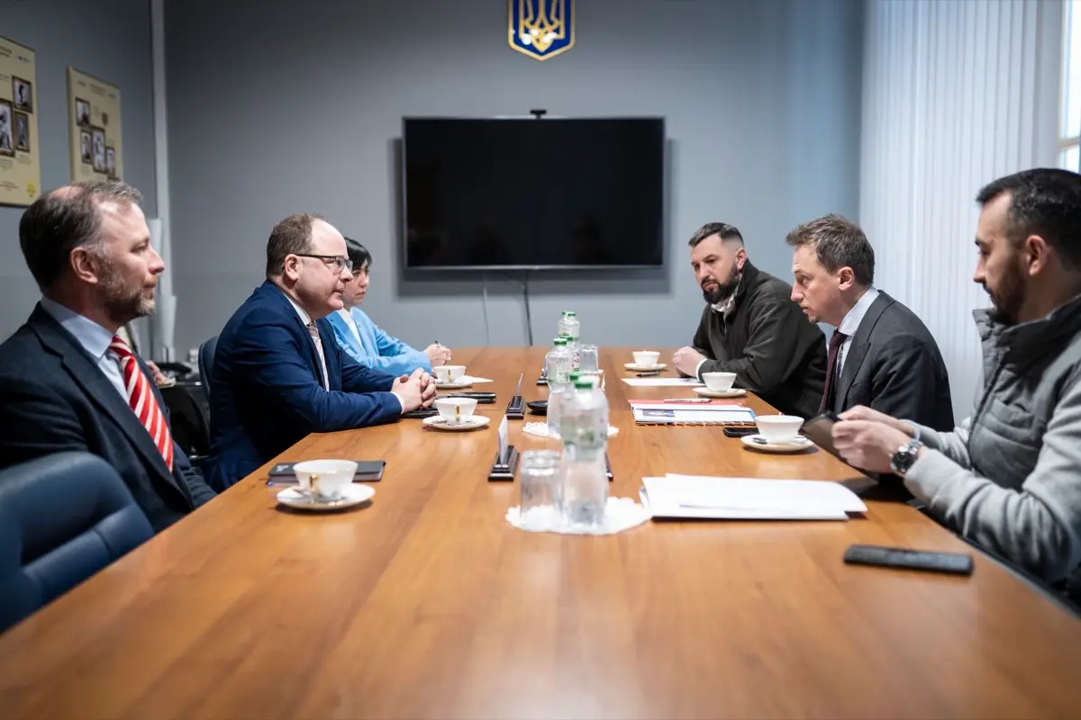 Координація, фінансування, локалізація: Мінекономіки та GICHD обговорили пріоритети роботи у сфері гуманітарного розмінування