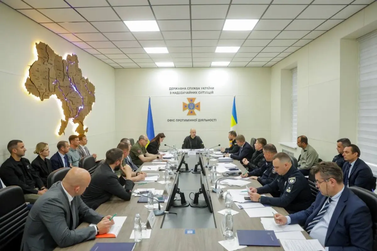 Майже 37 тисяч очищених земель, інновації та вітчизняна техніка: під головуванням премʼєра відбулася нарада щодо гумрозмінування